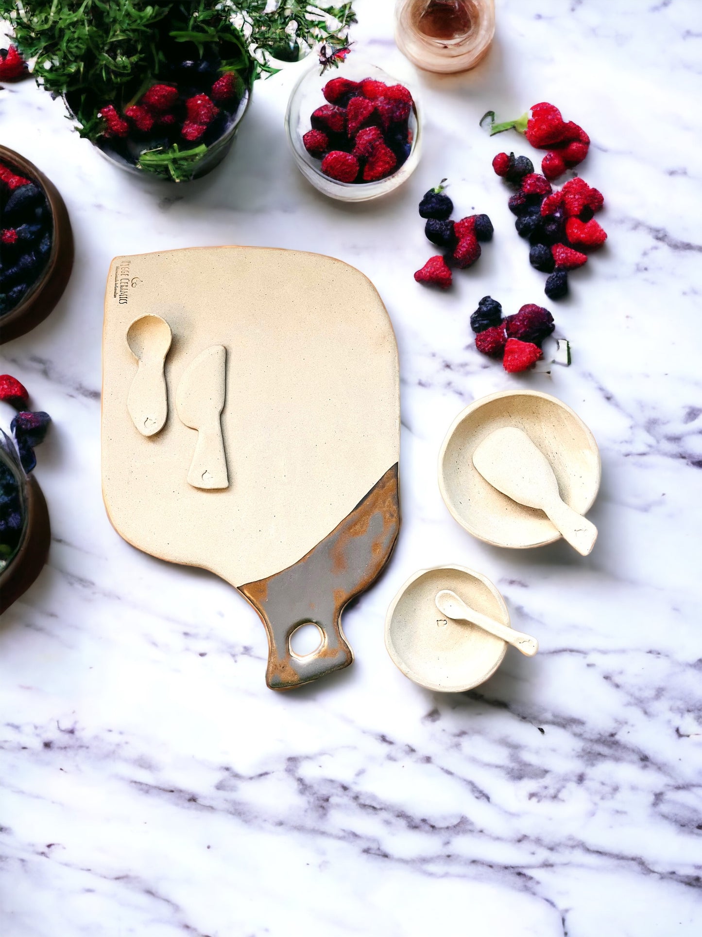 Hygge Cheeseboard & Cutlery set (7 Pieces)