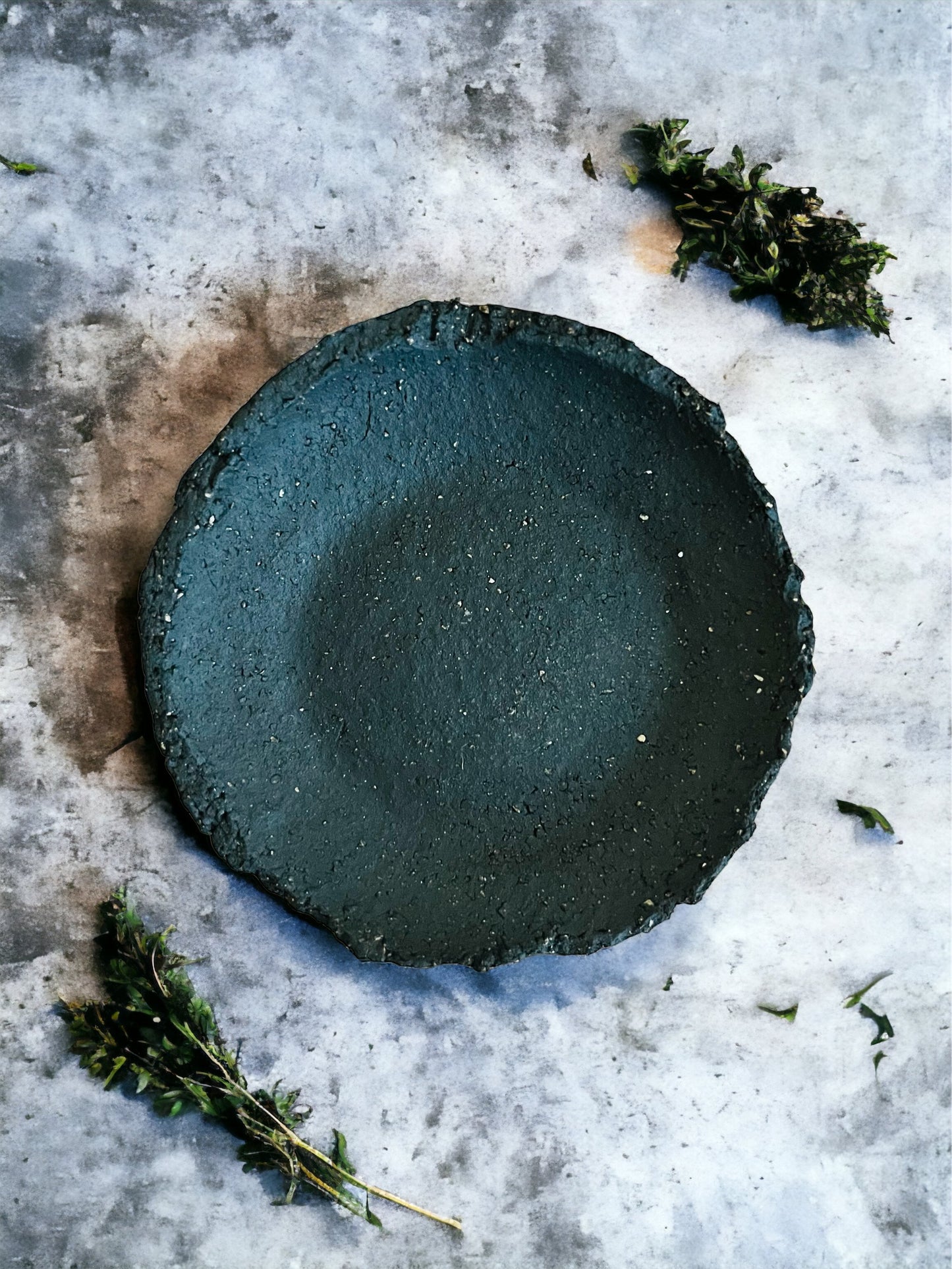 Black Raw-edged Soap Dish