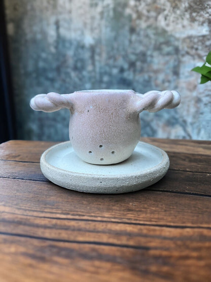 Braided Ceramic Tea Strainer & Plate