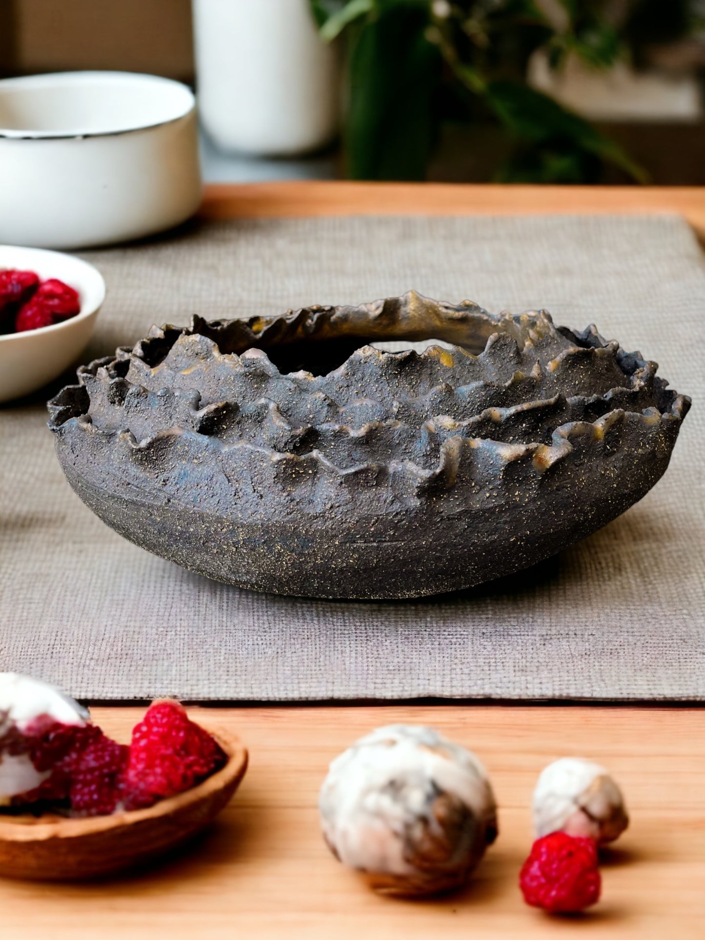 Noir Rose Bowl
