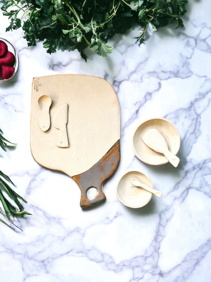 Hygge Cheeseboard & Cutlery set (7 Pieces)